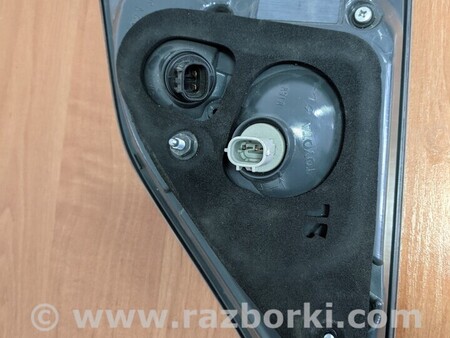 ФОТО Фонарь задний левый внутренний для Lexus RX Киев