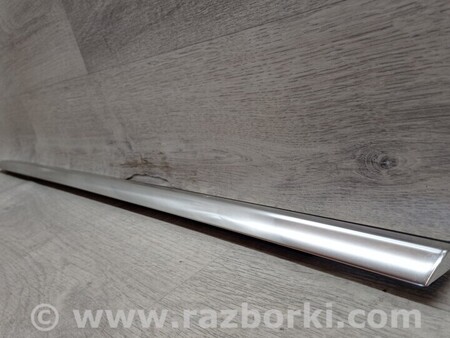 ФОТО Уплотнитель резинка двери передней левой для Mercedes-Benz S-Class Киев