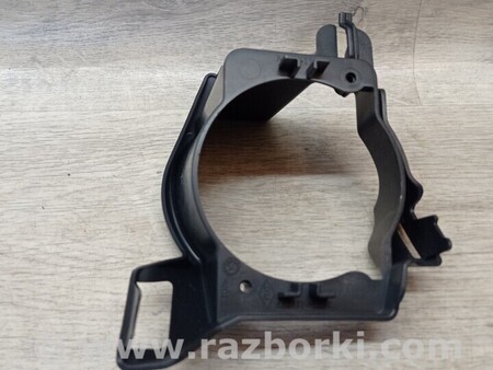 ФОТО Кронштейн кріплення направляюча туманки протитуманної фари лівий для Dacia Sandero Киев