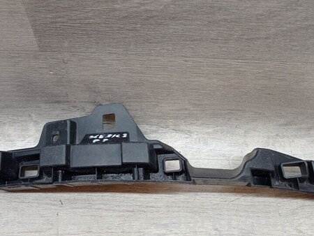 ФОТО Кронштейн кріплення переднього бампера правий для Renault Scenic Киев