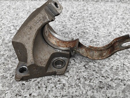 ФОТО Кронштейн полуоси для Renault Scenic Киев