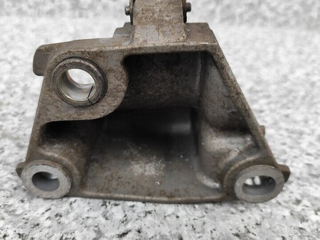 ФОТО Кронштейн полуоси для Renault Scenic Киев