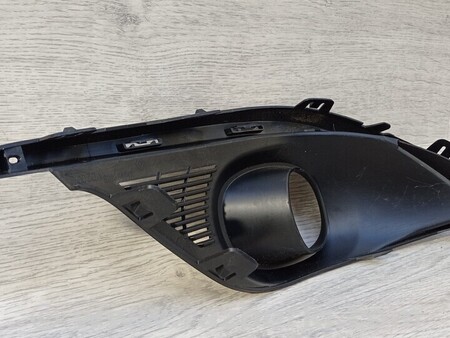 ФОТО Накладка Молдинг Кронштейн противотуманной фары правой для Renault Scenic Киев