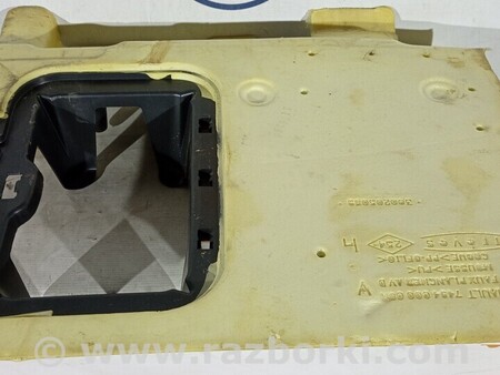 ФОТО Підставка під килимок перед правий бік для Renault Scenic Киев