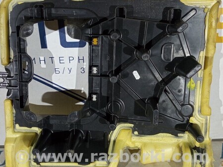 ФОТО Підставка під килимок перед правий бік для Renault Scenic Киев