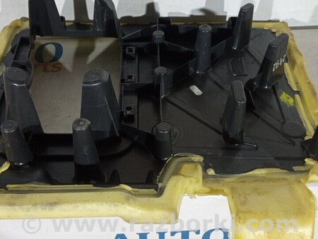 ФОТО Підставка під килимок перед правий бік для Renault Scenic Киев