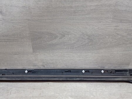 ФОТО Поріг пластиковий правий Поріг пластиковий правий для Volkswagen Sharan Киев