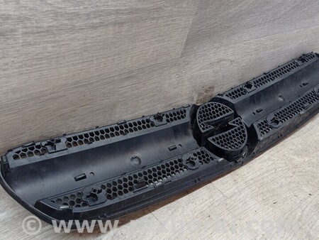 ФОТО Решетка радиатора бампера переднего центральная для Opel Signum Киев