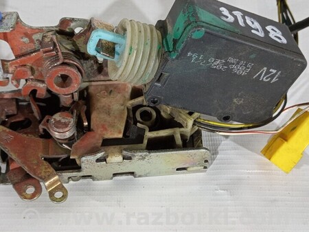 ФОТО Замок двери передней правой Замок передніх для Mercedes-Benz Sprinter Киев