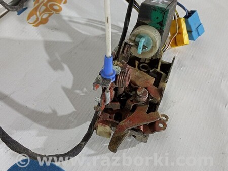 ФОТО Замок двери передней правой Замок передніх для Mercedes-Benz Sprinter Киев