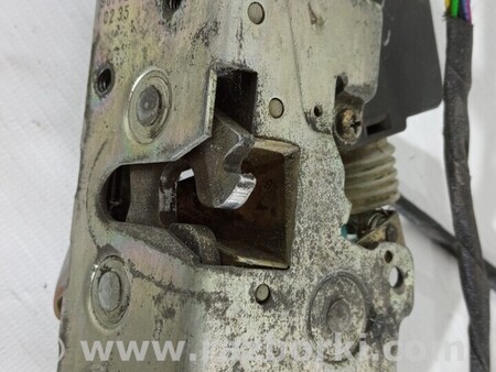 ФОТО Замок двери передней правой Замок передніх для Mercedes-Benz Sprinter Киев