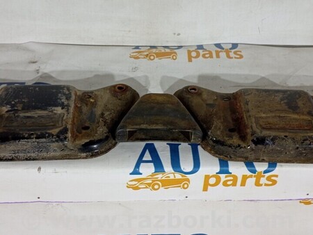 ФОТО Кронштейн крепления передней рессоры левый правий для Mercedes-Benz Sprinter Киев