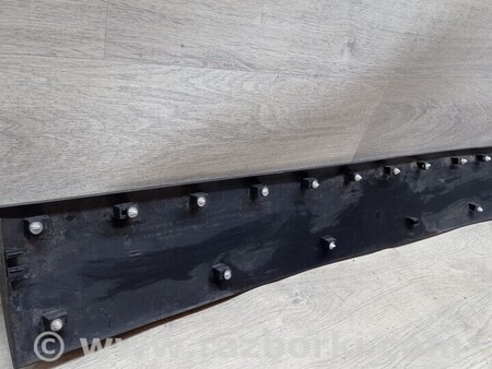 ФОТО Молдинг боковой сдвижной двери для Mercedes-Benz Sprinter Киев