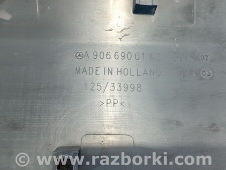 ФОТО Молдинг двери передний для Mercedes-Benz Sprinter Киев