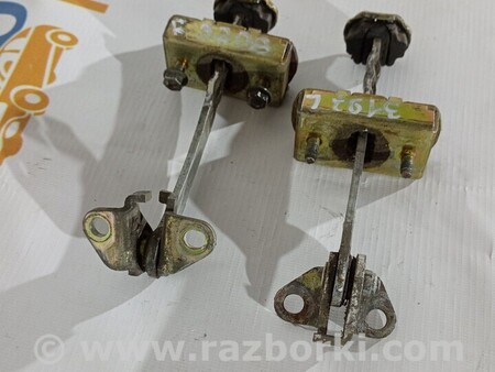 ФОТО Обмежувач дверей передній для Mercedes-Benz Sprinter Киев