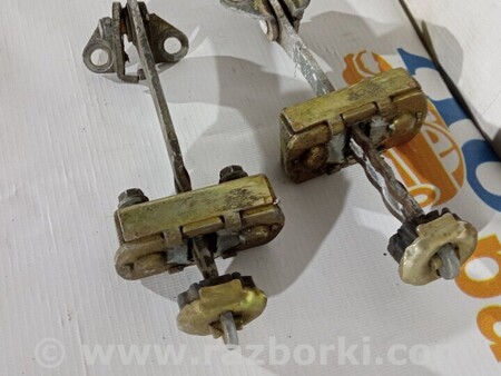 ФОТО Обмежувач дверей передній для Mercedes-Benz Sprinter Киев