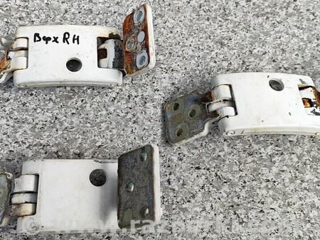 ФОТО Петля двери задней для Mercedes-Benz Sprinter Киев