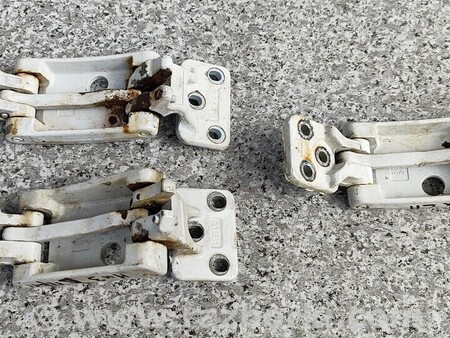 ФОТО Петля двери задней для Mercedes-Benz Sprinter Киев