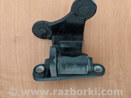 ФОТО Петля двери задней правой нижний для Mercedes-Benz Sprinter Киев