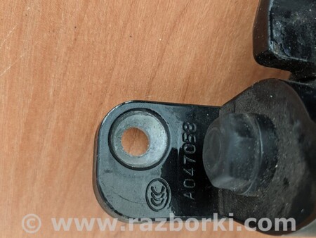 ФОТО Петля двери задней правой нижний для Mercedes-Benz Sprinter Киев