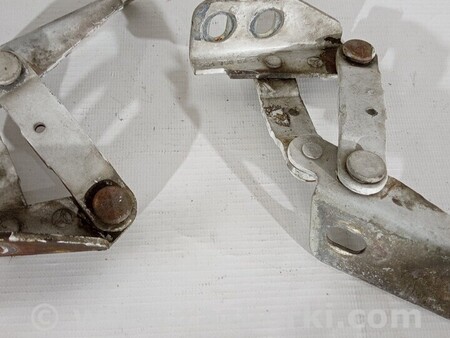 ФОТО Петля капота ліва права для Mercedes-Benz Sprinter Киев