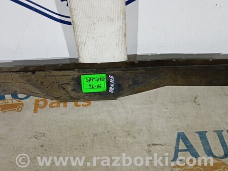 ФОТО Планка кріплення радіатора для Mercedes-Benz Sprinter Киев