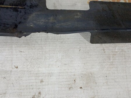 ФОТО Планка кріплення радіатора для Mercedes-Benz Sprinter Киев