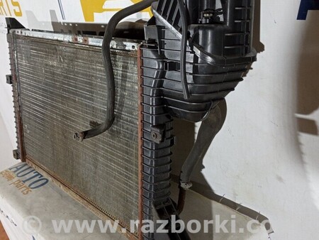 ФОТО Радіатор охолодження двигуна для Mercedes-Benz Sprinter Киев