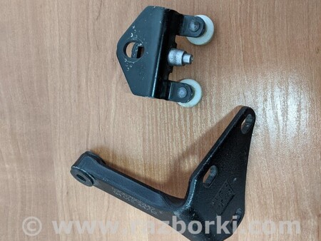 ФОТО Ролик двери сдвижной верхний для Mercedes-Benz Sprinter Киев