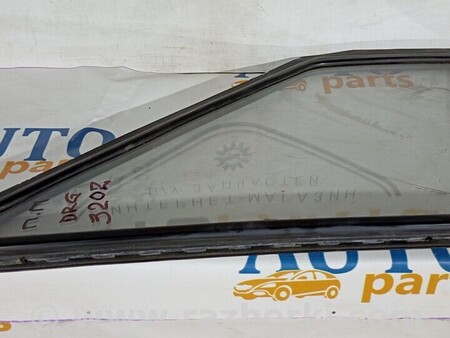 ФОТО Стекло форточка двери передней правой Скло для Mercedes-Benz Sprinter Киев