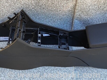 ФОТО Консоль центральная для Skoda Superb Киев