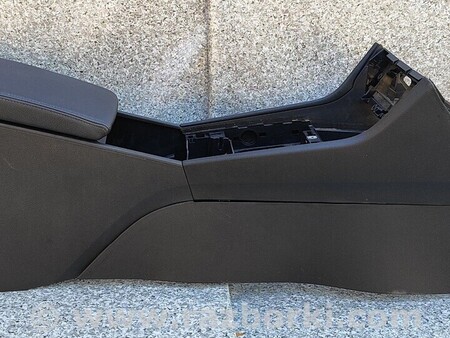 ФОТО Консоль центральная для Skoda Superb Киев