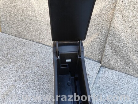 ФОТО Консоль центральная для Skoda Superb Киев