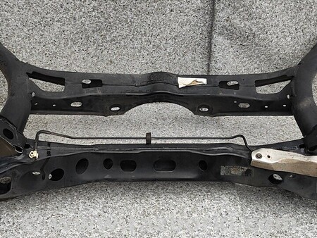 ФОТО Подрамник задний для Skoda Superb Киев