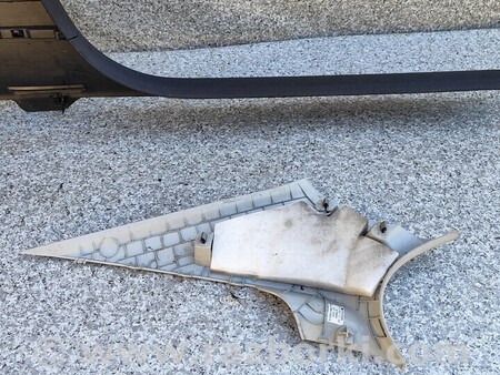 ФОТО Стойка кузова центральная правая для Skoda Superb Киев