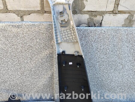 ФОТО Стойка кузова центральная правая для Skoda Superb Киев