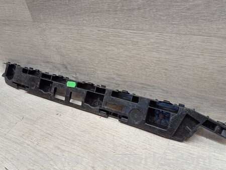 ФОТО Kронштейн кріплення направляюча заднього бампера правий Універсал для Skoda Superb Киев