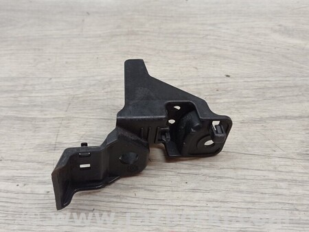 ФОТО Кронштейн кріплення направляюча радіатора правий для Suzuki Swift Київ