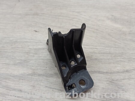 ФОТО Кронштейн кріплення направляюча радіатора правий для Suzuki Swift Київ