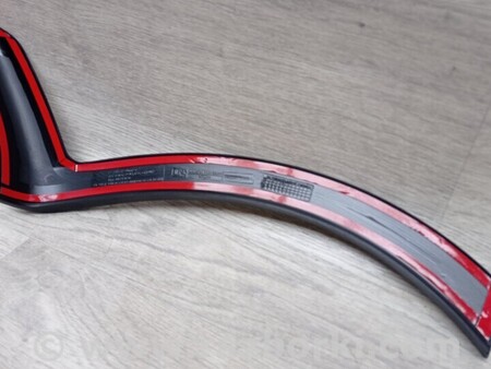 ФОТО Молдинг крыла заднего правого для Suzuki Swift Київ