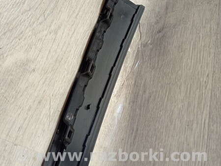 ФОТО Молдинг двери задний правих для Volkswagen T-Roc (17-...) Киев