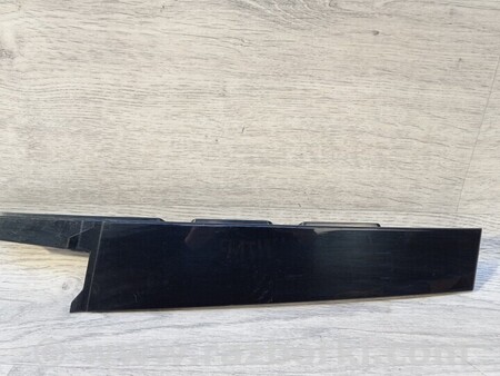 ФОТО Молдинг двери задний правих для Volkswagen T-Roc (17-...) Киев