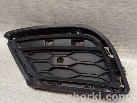 ФОТО Накладка заглушка решітка заднього бампера права для Volkswagen T-Roc (17-...) Киев