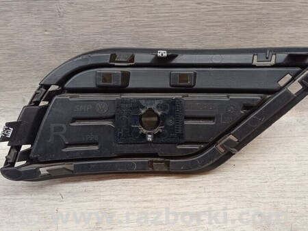 ФОТО Накладка заглушка решітка заднього бампера права для Volkswagen T-Roc (17-...) Киев