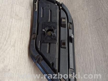 ФОТО Накладка заглушка решітка заднього бампера права для Volkswagen T-Roc (17-...) Киев