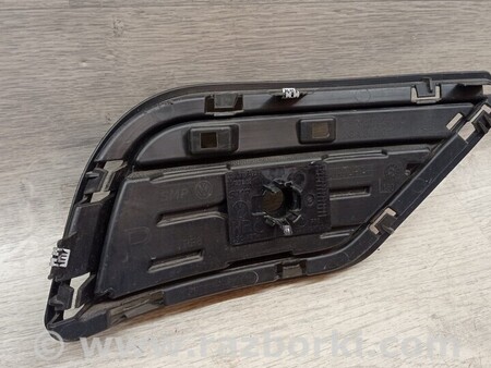 ФОТО Накладка заглушка решітка заднього бампера права для Volkswagen T-Roc (17-...) Киев