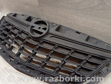 ФОТО Решетка радиатора бампера переднего центральная для Opel Tigra Киев