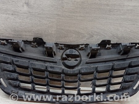 ФОТО Решетка радиатора бампера переднего центральная для Opel Tigra Киев