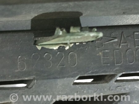 ФОТО Решетка радиатора Правая для Nissan Tiida Киев