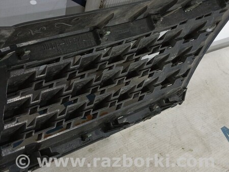 ФОТО Решетка радиатора Правая для Nissan Tiida Киев